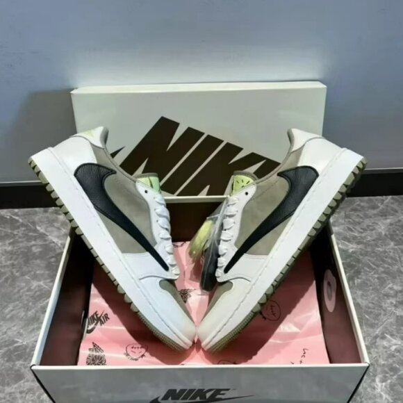Men's Air Jordan 1 Low Golf – Light Olive/Neon Accents, Deadstock - Picture 1 of 8